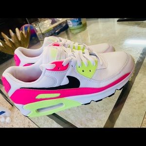 Nike Air Max 90 White/Black/Pink Blast/Ghost Green" Women's. ❤️❤️